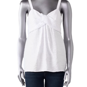Lost in the 🔥 NWT Simply Vera Vera Wang Twist-Front Tank